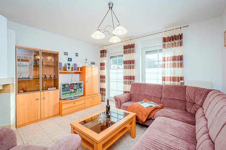 Ferienhaus für 6 Personen, mit Terrasse und Garten in Zingst - 3
