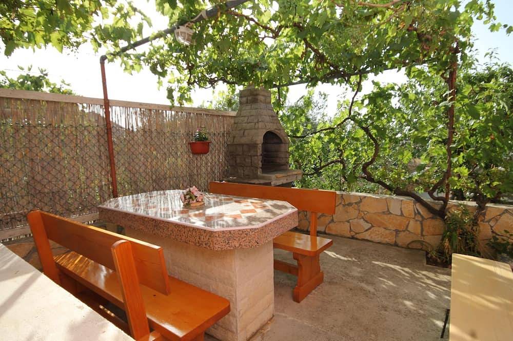Ganze Wohnung, 2-Zimmer-Ferienwohnung mit Terrasse Kukljica, Ugljan in Kali, Insel Ugljan