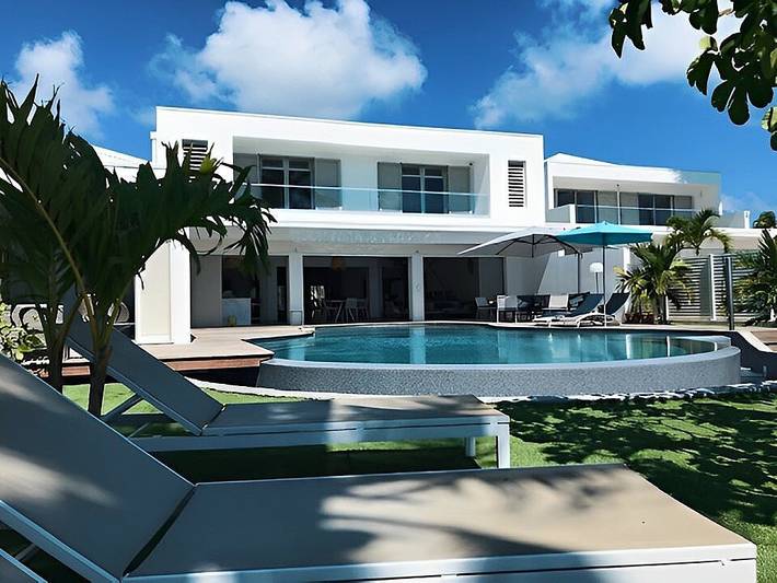 Gîte pour 8 personnes, avec piscine ainsi que jardin et terrasse dans Golf international de Saint François - 3