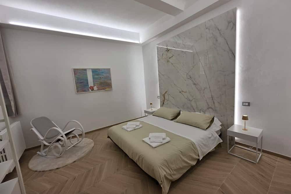 Entire apartment, Classic One Bedroom Apartment with King Bed in Modena, Modena Province