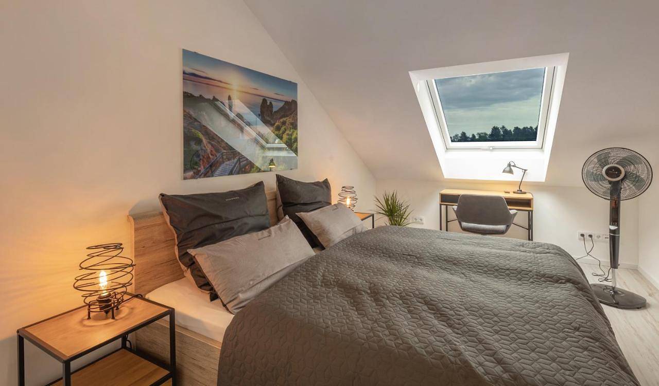 Ganze Wohnung, Three-Bedroom Apartment in Poing, Oberbayern