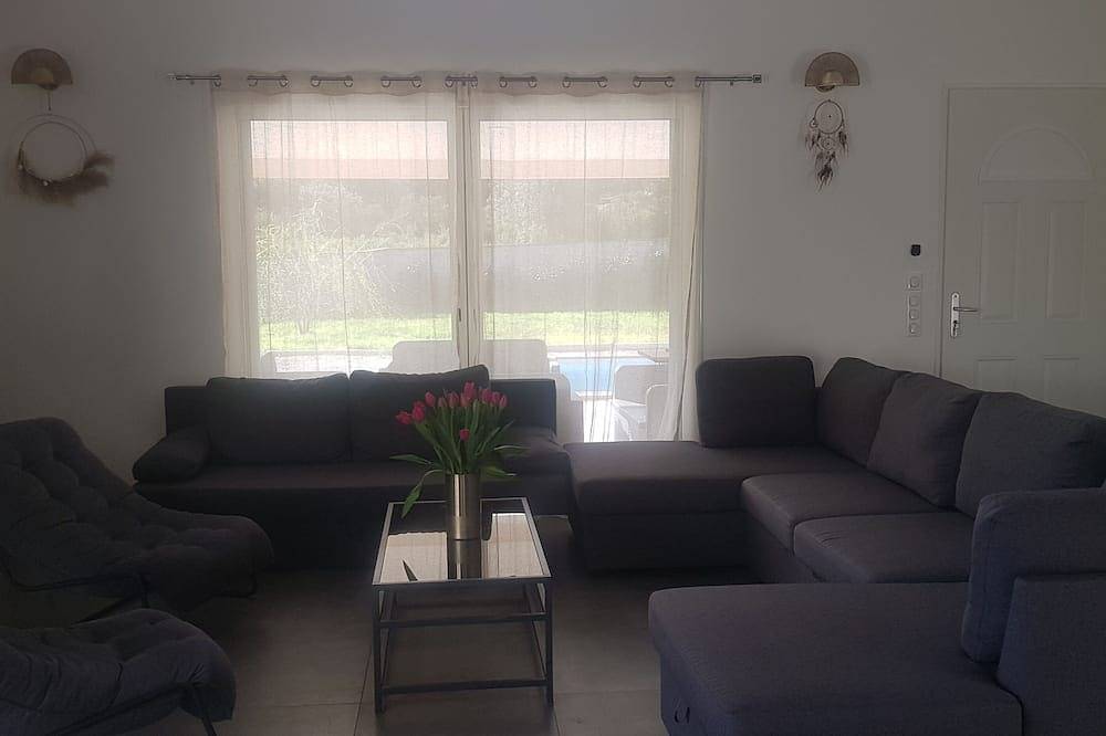 Quiet house with pool between sea and mountains in the middle of the corsican maquis in Peri, Ajaccio und Umgebung