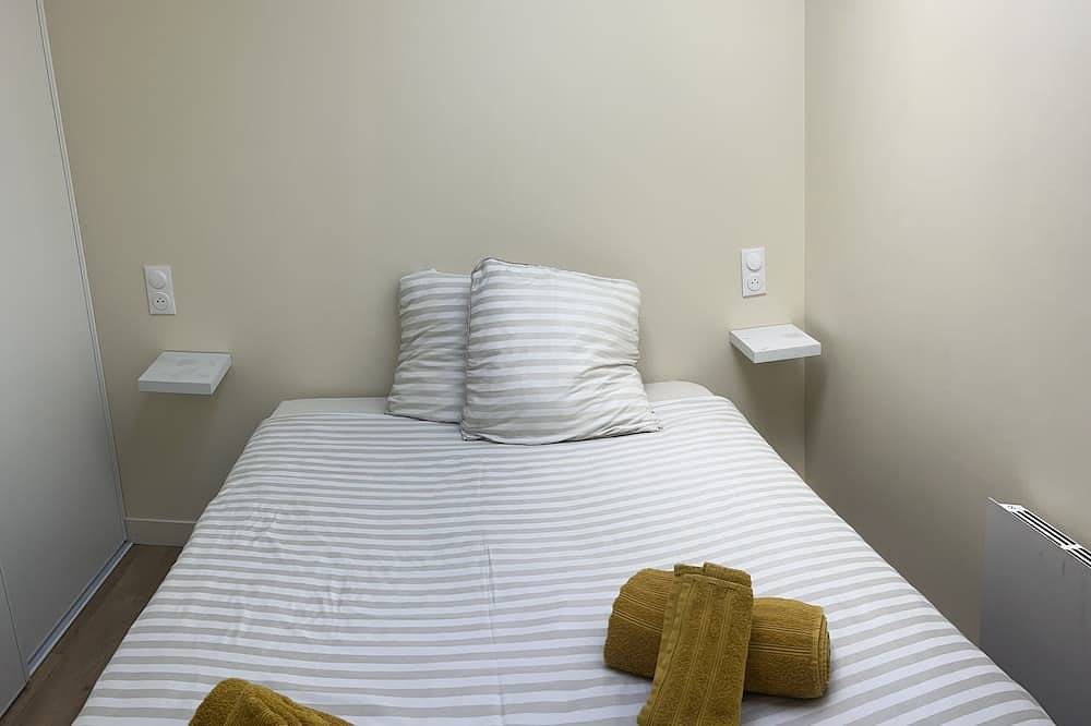 Entire apartment, Appartement De Charme à 25 Minutes de Paris - F3 in Pontault-Combault, Seine-et-Marne