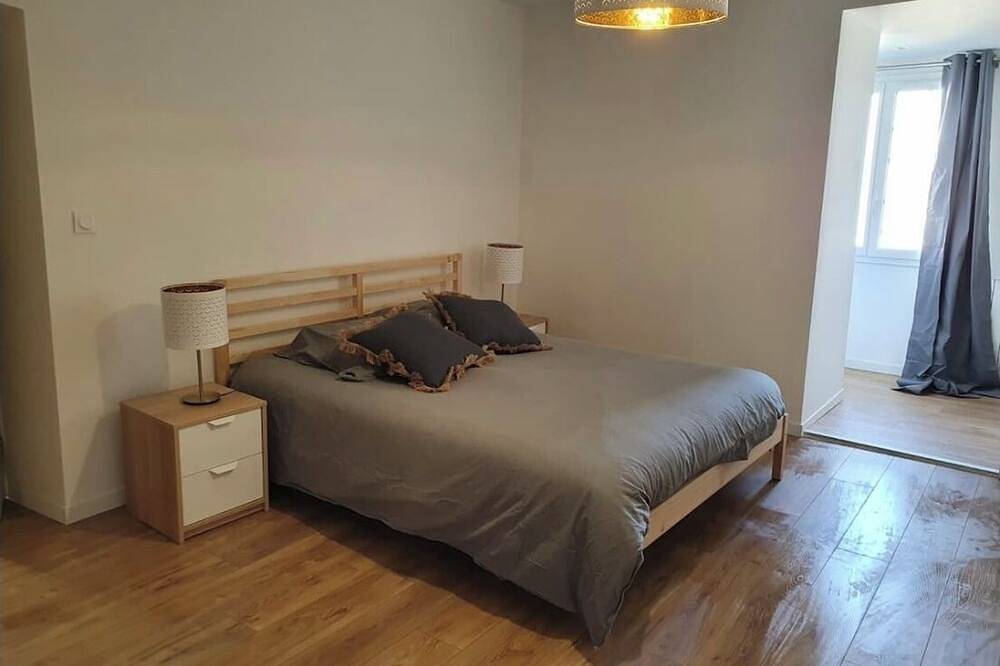 Appartamento intero, Charming new T3 city center in Corte Francia, Parco naturale regionale della Corsica