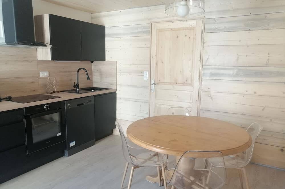Entire apartment, Au Charmant Chablis in Champagnole, Jura