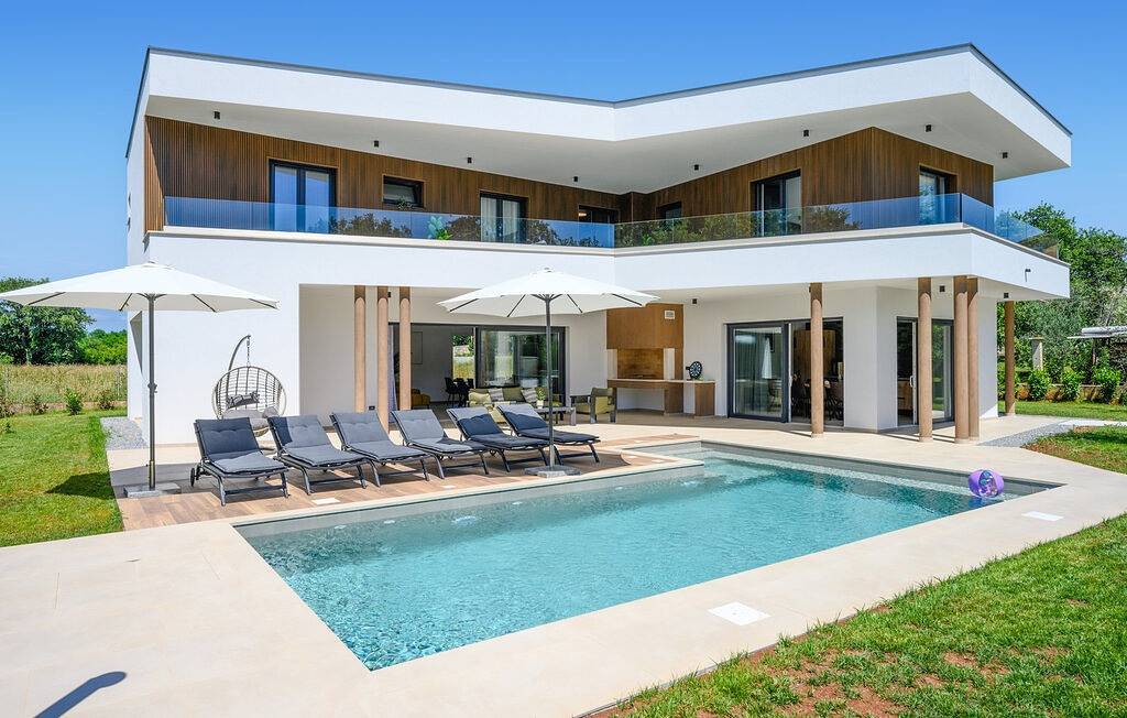Casa vacanza a Sisan a partire da 332€ a notte