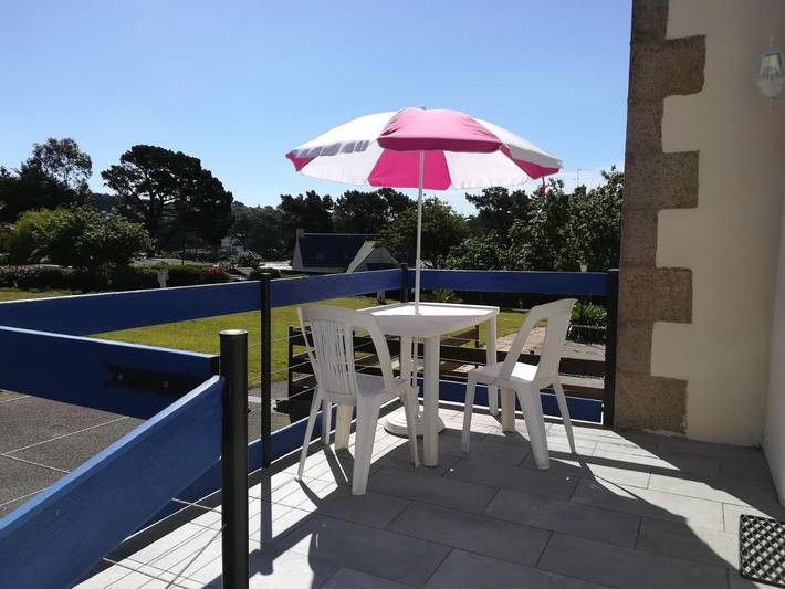 Gîte pour 3 personnes, avec vue et terrasse dans Plage Penvern