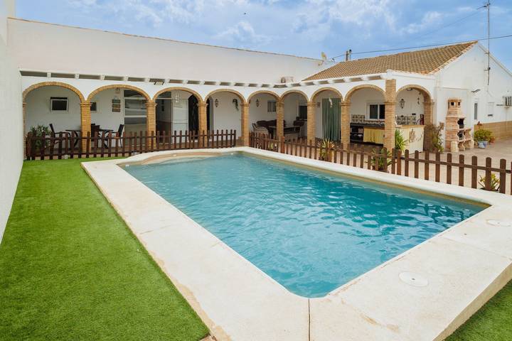 Ferienhaus für 18 Personen, mit Garten
