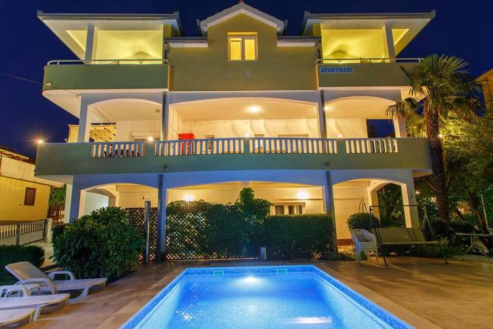 Maison d’hôte pour 4 personnes, avec piscine et jardin à Trogir - 2