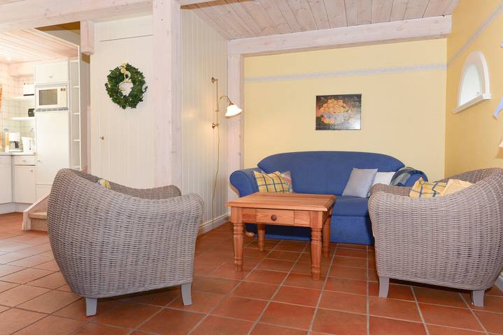 Ferienwohnung für 4 Personen, mit Balkon und Terrasse sowie Garten in Oldsum - 2