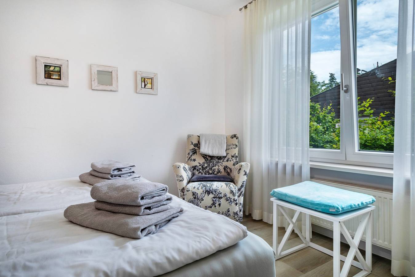 Apartment 'Doppelzimmer' with Shared Garden and Wi-Fi in Unteruhldingen, Uhldingen-Mühlhofen