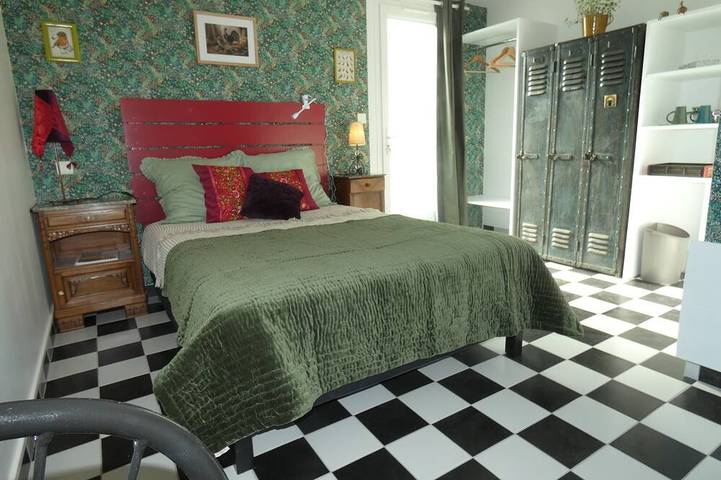 Gîte pour 4 personnes, avec jardin ainsi que terrasse et piscine à Chavagnes-en-Paillers - 4
