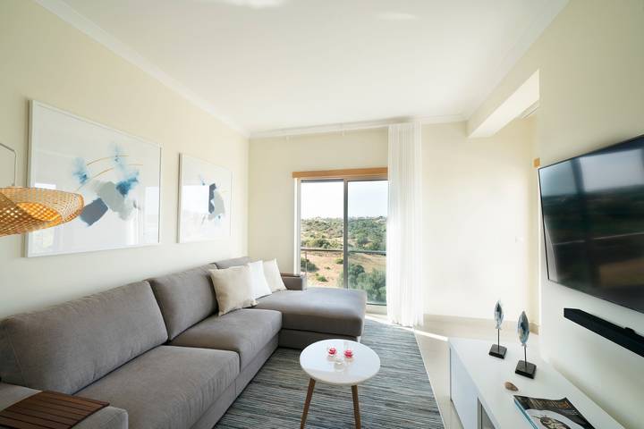 Appartement entier, Appartement 'Monte Da Eira - Sunset' avec piscine partagée, Wi-Fi et climatisation in Albufeira e Olhos de Água, District de Faro