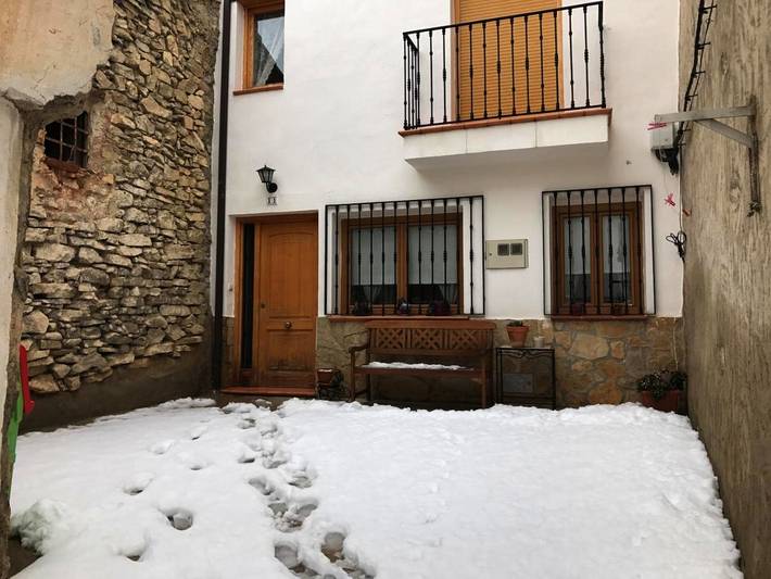 Casa rural para 24 personas, con Balcón además de Terraza y Vistas en Gúdar-Javalambre - 2