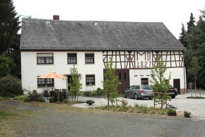Ferienhaus für 8 Personen, mit Garten
