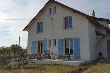 Location de vacances pour 6 personnes, avec jardin à Arques-la-Bataille