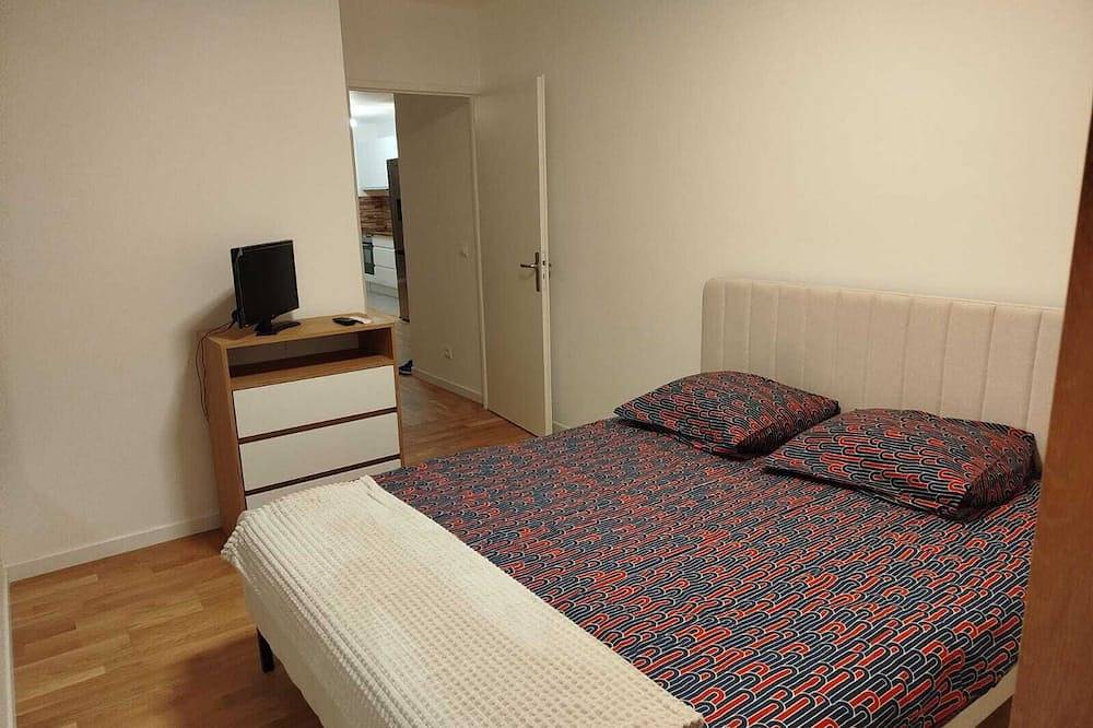 Apartamento entero, Apartamento 'Chez Sibylle Chevreuse Saclay' con balcón, Wi-Fi y aire acondicionado in Saint-Rémy-lès-Chevreuse, Parque natural regional del Alto Valle de Chevreuse