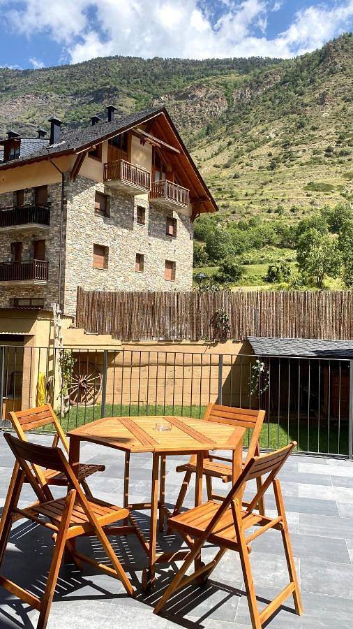 Gîte pour 3 personnes, avec vue et jardin à Espot - 3