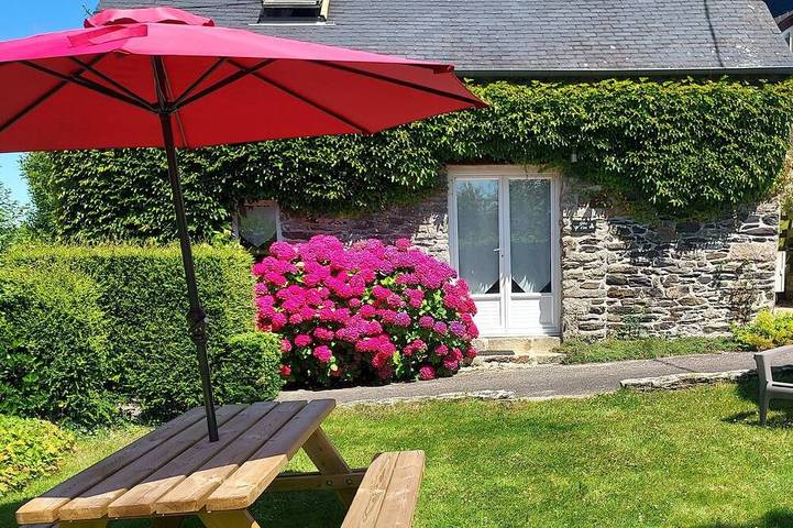 Gîte pour 4 personnes, avec Jardin à Saint-Ségal