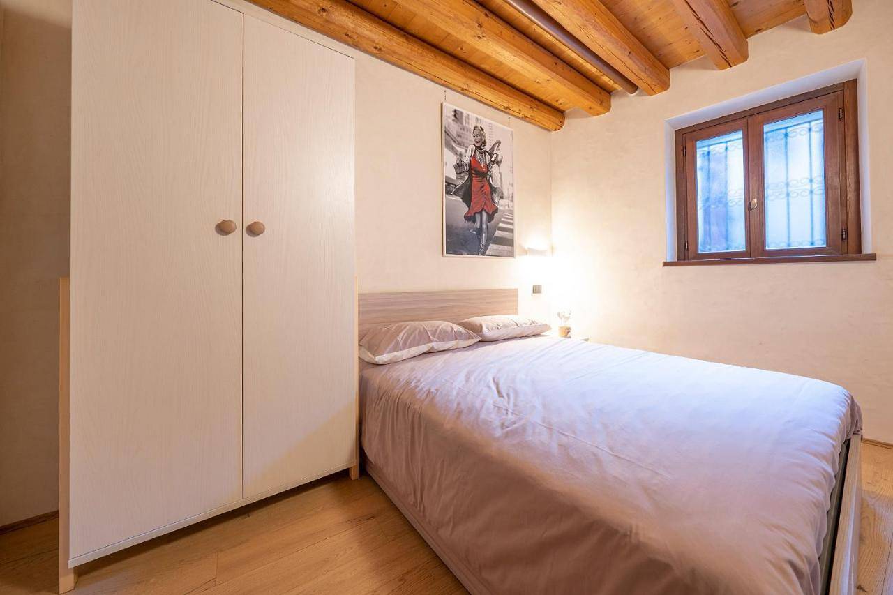 Appartamento intero, One-Bedroom Apartment in Vittorio Veneto, Prealpi Carniche