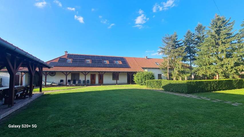 Ferienwohnung für 25 Personen, mit Garten und Sauna - 1