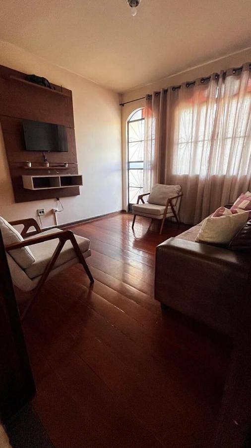 Casas e apartamentos de temporada para 13 pessoas, com jardim e vista, com animais de estimação em Divinópolis