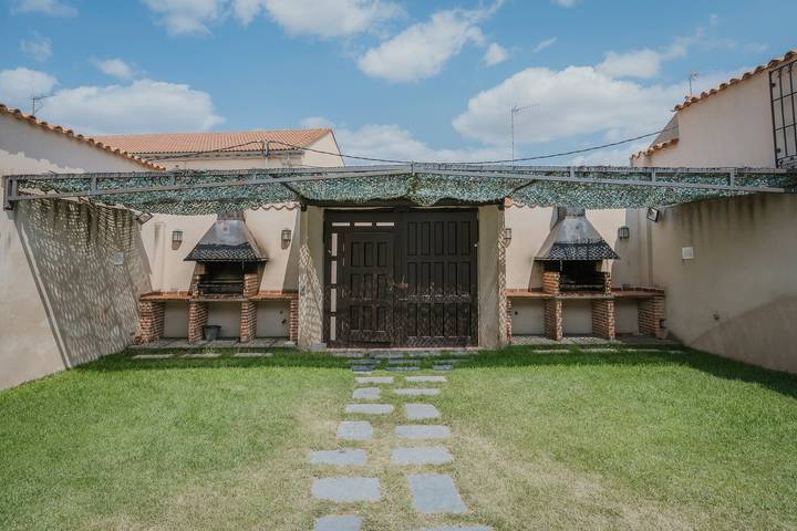 Chalet para 20 personas, con jardín y balcón en Provincia de Segovia - 2