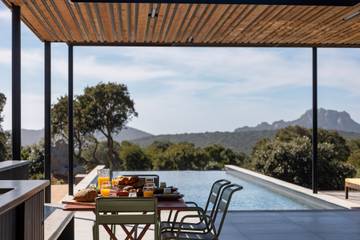 Location de vacances pour 10 personnes, avec jardin à Pianottoli-Caldarello