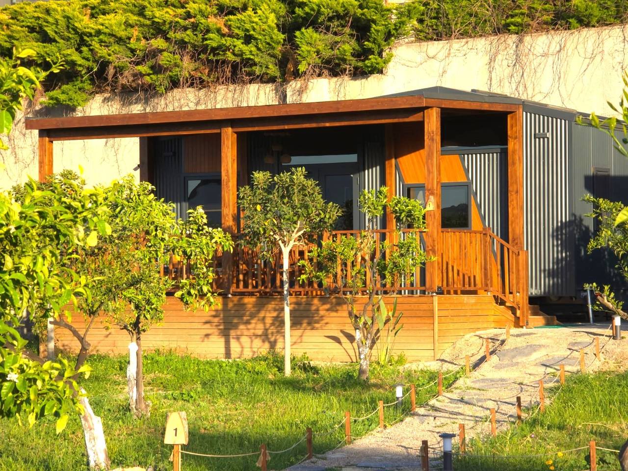 Kleines Haus im Naturgarten von Yalikavak in Bodrum, Provinz Muğla