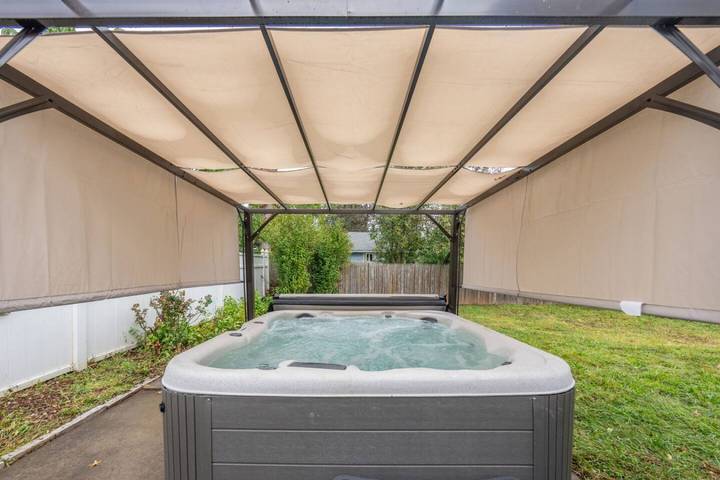 Vacation rental for 10 people, with yard in Union County