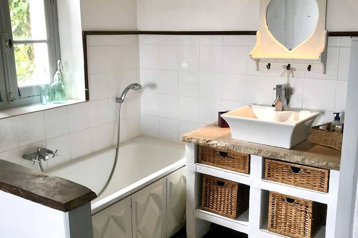 Gîte pour 6 personnes, avec jardin et terrasse, animaux acceptés à Caylus - 4