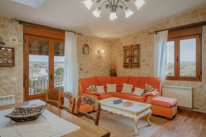 Chalet para 8 personas, con Balcón y Jardín en Provincia de Burgos - 4