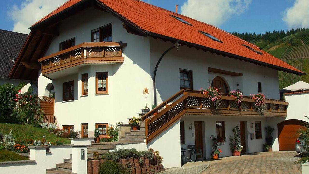Geheel vakantieappartement, Vakantieappartement voor 2 personen met terras in Saarburg, Mosel-Saar