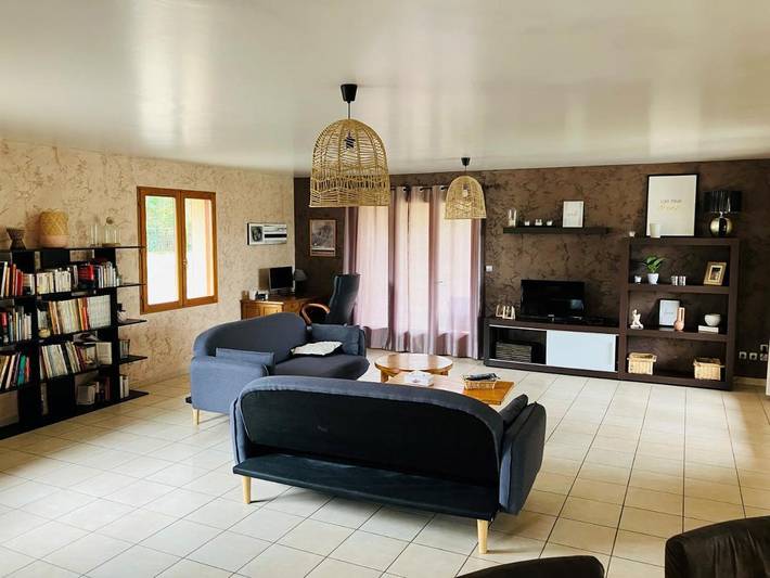 Location de vacances pour 8 personnes, avec jardin et piscine dans Centrale nucléaire du Bugey - 4