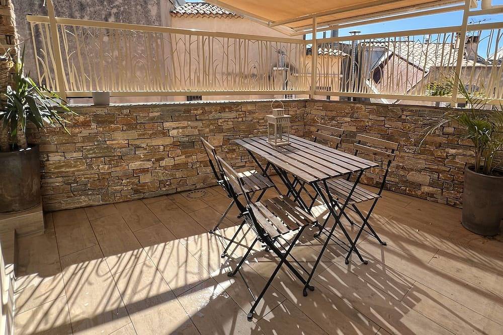 Entire apartment, Hypercenter lovely duplex with Terrace Clim Wifi in Aix-en-Provence, Aix-en-Provence region
