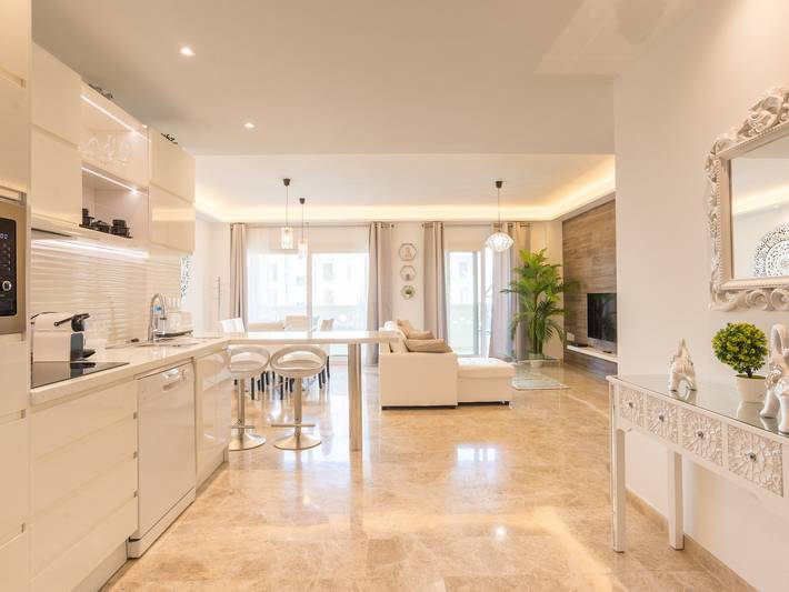 Apartamento para 8 personas, con piscina y terraza en La Colina Torremolinos