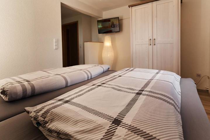 Ferienwohnung für 2 Personen, mit Terrasse und Ausblick in Meinhard