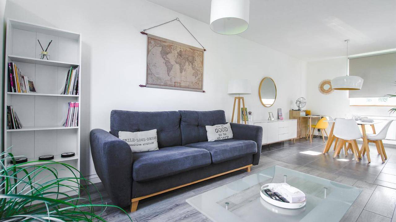 Appartement entier, Le Tamaris, Garage privé hauteur limitée, Calme, Confort in Troyes, Aube