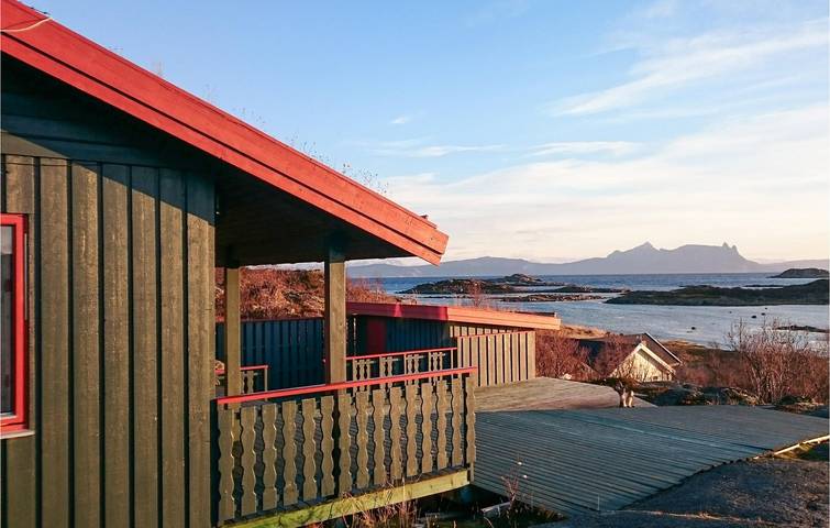 Ferienhaus für 8 Personen, mit Terrasse und Garten sowie Sauna und Ausblick in Nord-Norwegen - 4