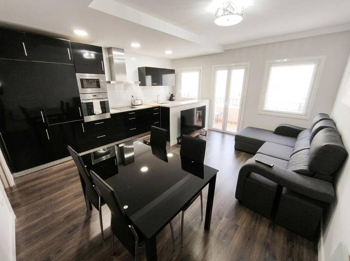 Apartamento de vacaciones para 4 personas, con balcón y vistas - 1