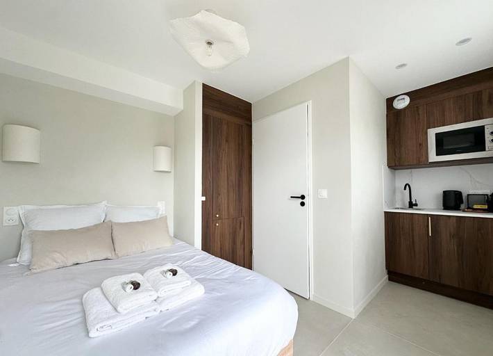 Gîte pour 2 personnes, avec terrasse et jardin à Combs-la-Ville