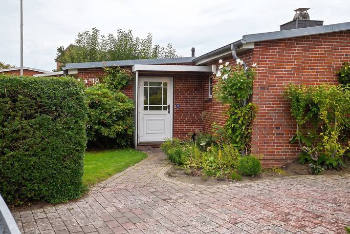 Ganze Wohnung, Gemütliches Ferienhaus in Büsum mit Garten nahe dem Meer in Büsum, Kreis Dithmarschen