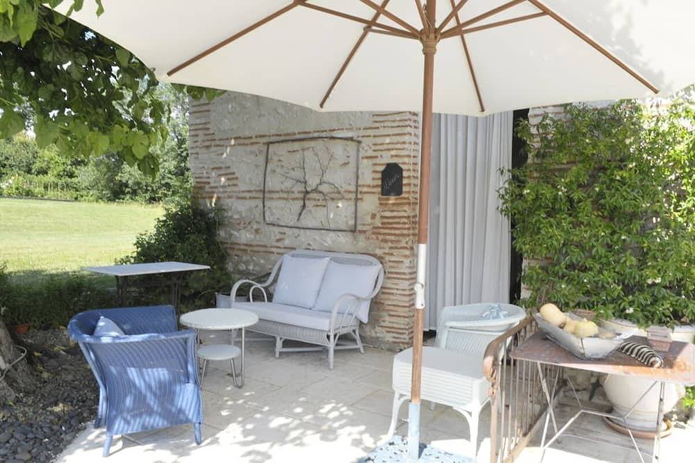 Le clos du Mûrier, Chambre d'hôte de charme in Fongrave, Région de Villeneuve-sur-Lot