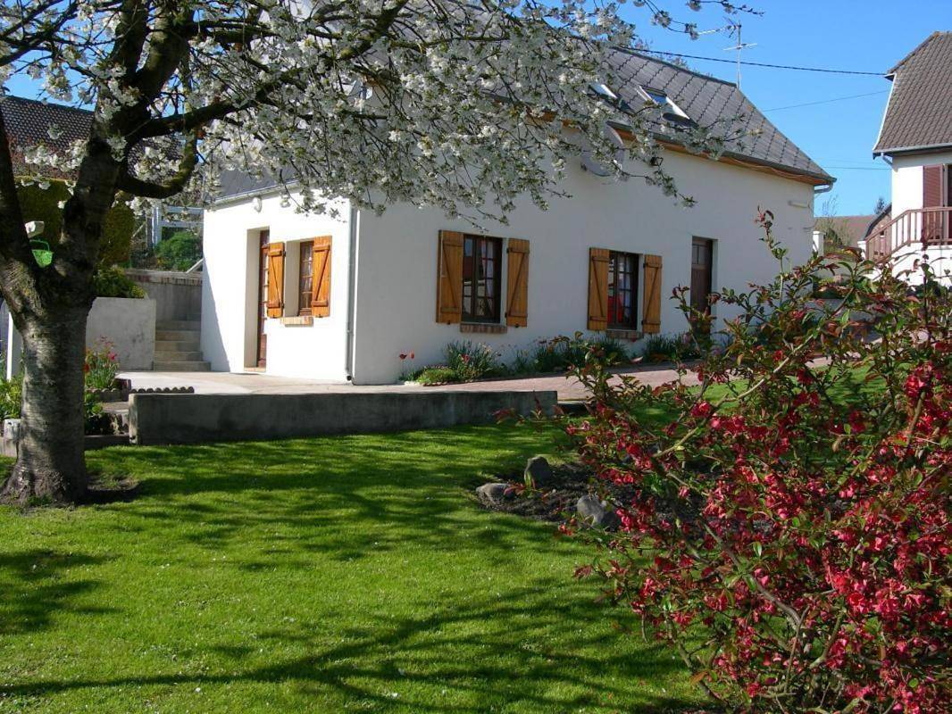 One-Bedroom House in Bouvaincourt-sur-Bresle, Région d'Abbeville