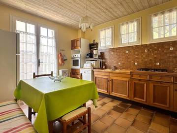 Gîte pour 8 personnes, avec terrasse dans Plage de la Palmyre