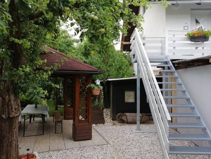 Gîte pour 6 personnes, avec vue et jardin à Bled - 4