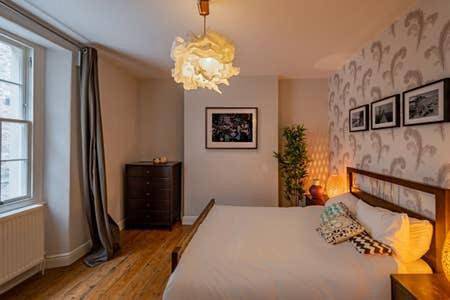 Three-Bedroom Villa in Bristol, South West England