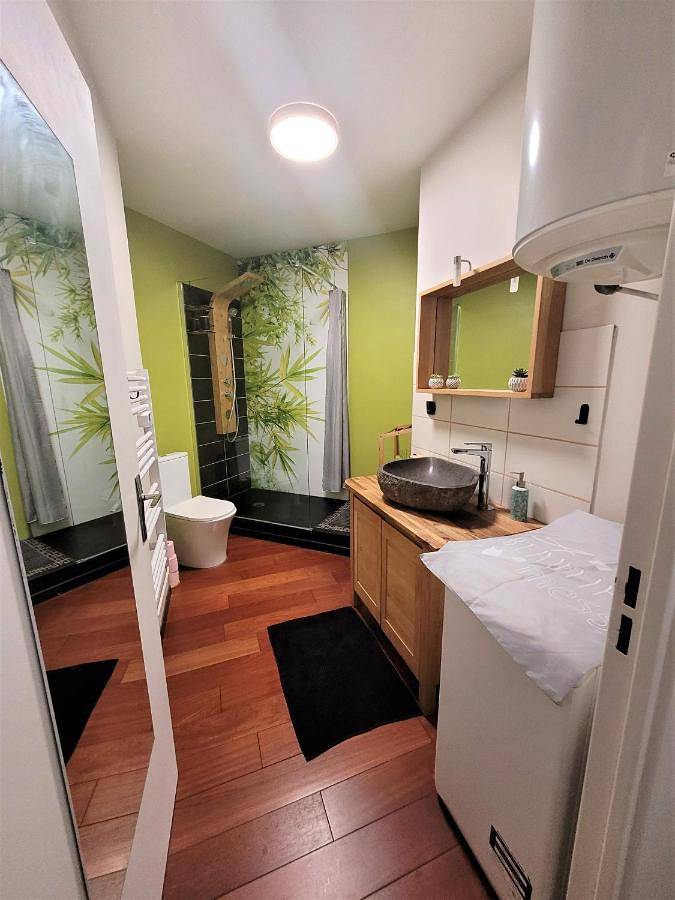 Appartement entier, One-Bedroom Apartment in Chantilly, Oise