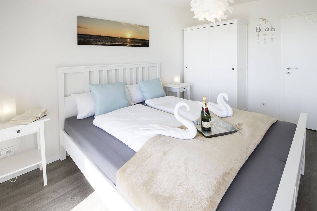 Ganze Wohnung, Ostseeliebe - Eg, 1. Reihe am Wasser, Terrasse, Whirlwanne, Infrarot-Sauna in Olpenitz, Kappeln