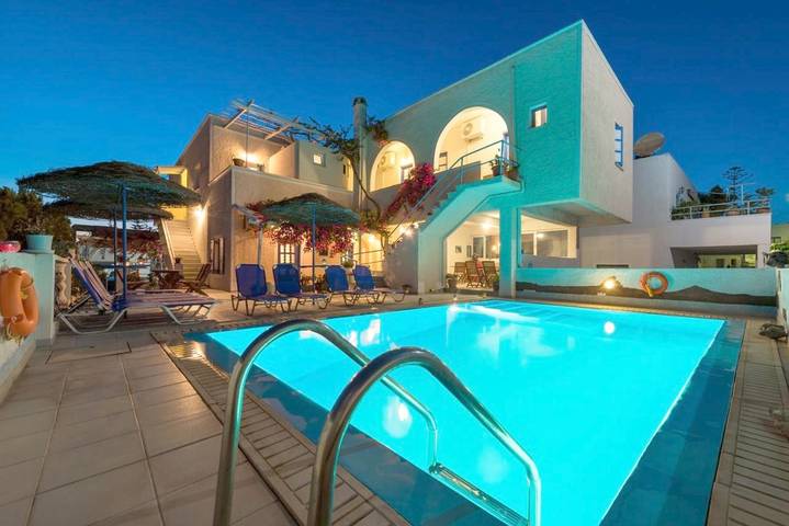 Apartahotel para 2 personas, con Balcón y Terraza además de Jacuzzi y Piscina en Santorini